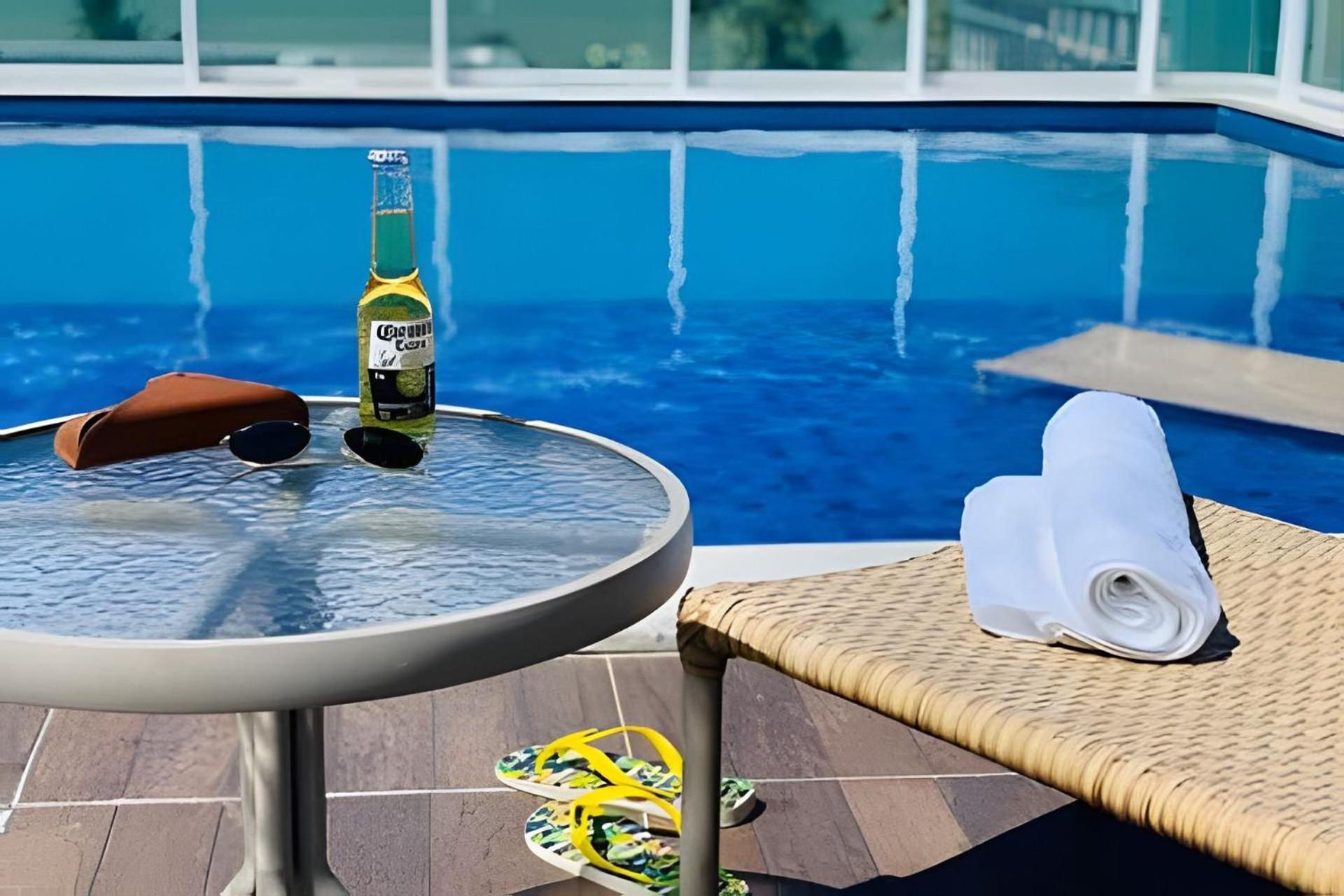Apto Com Piscina Rooftop Em Cabo Branco. *